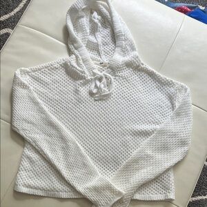 EUC GARAGE BEACH COVER CROPPED HOODIE, size medium